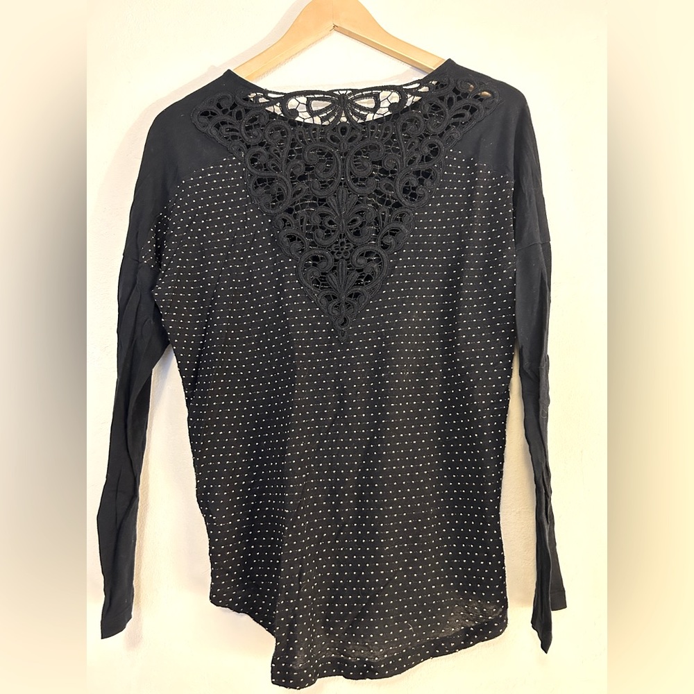✨ FRENCH CONNECTION Lacework Metallic Dots Navy Blue Gold LS Tee